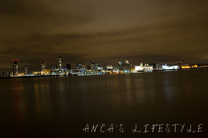 Liverpool by night 02