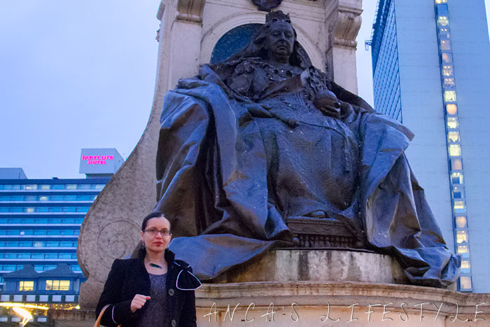 Queen Victoria statue in Manchester city centre
