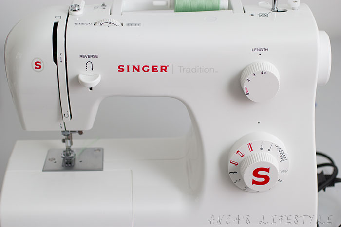 singer-sewing-machine