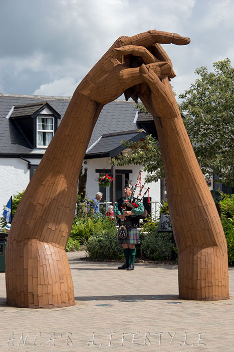 Piper at Gretna Green
