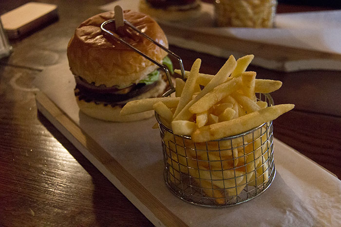 Burger with chips