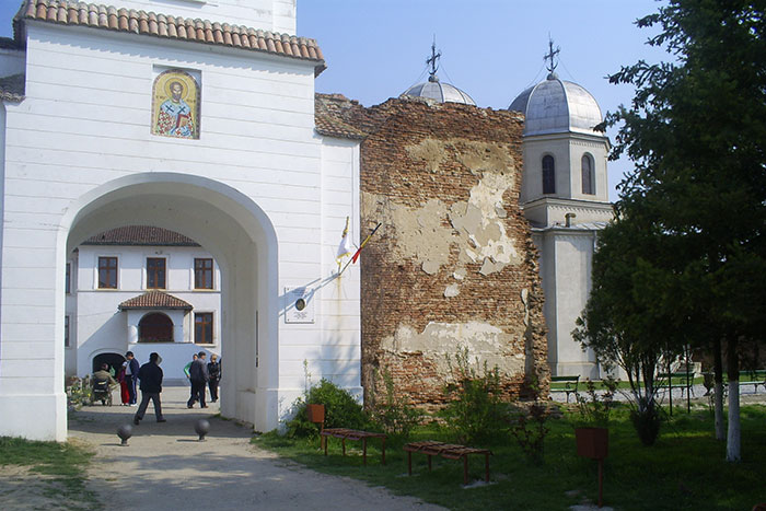  Comana Monastery, Bucharest. Entrance