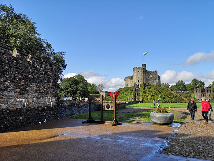  Cardiff Castle