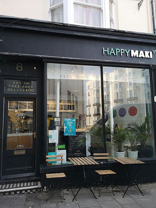 Happy Maki. Exterior