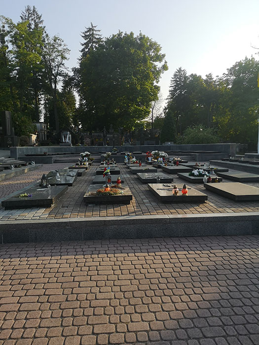 Heavenly Hundred Heroes (participants of the Revolution of Dignity)